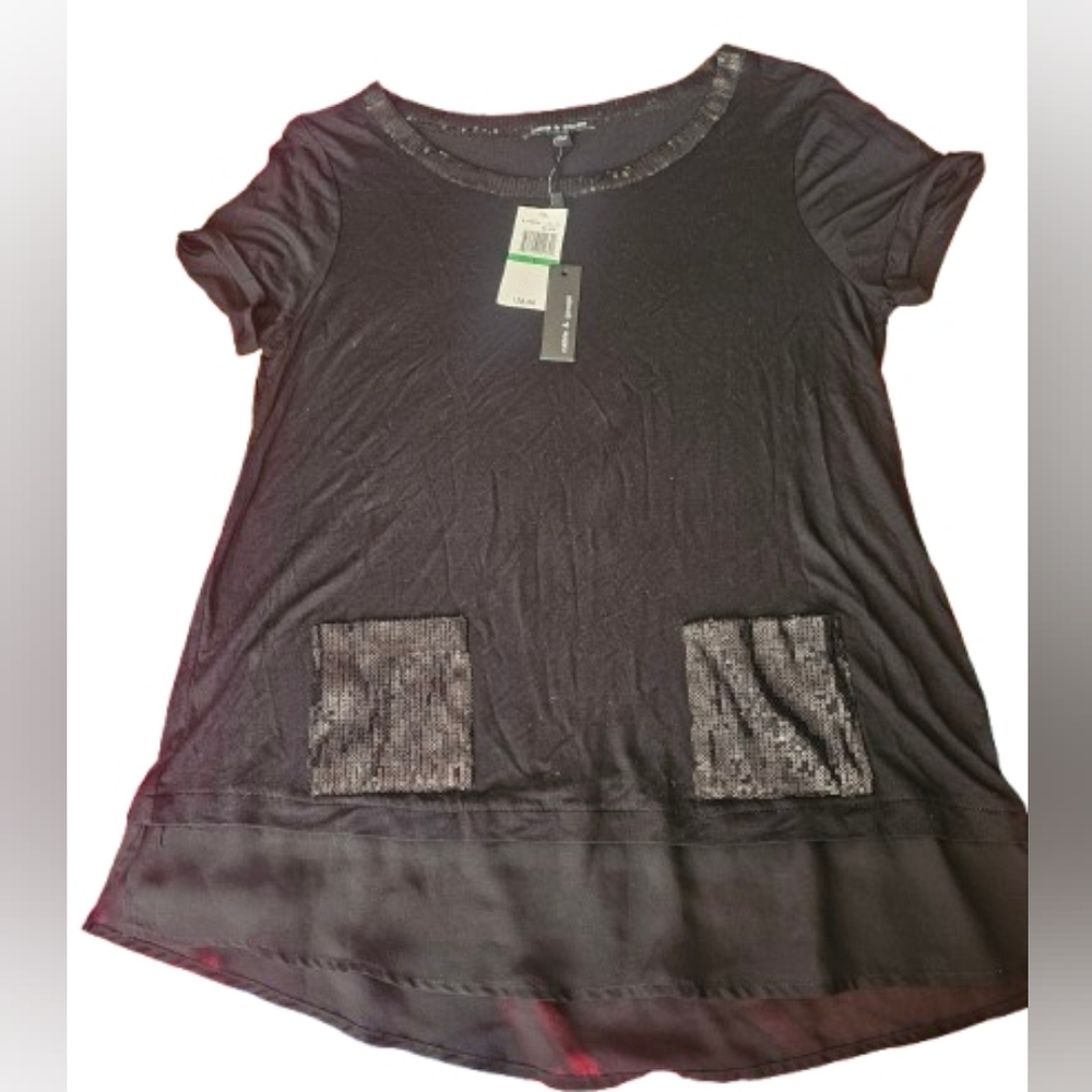 NWT Cable & Gauge Black Short Sleeve Tee with Sequin Pockets L